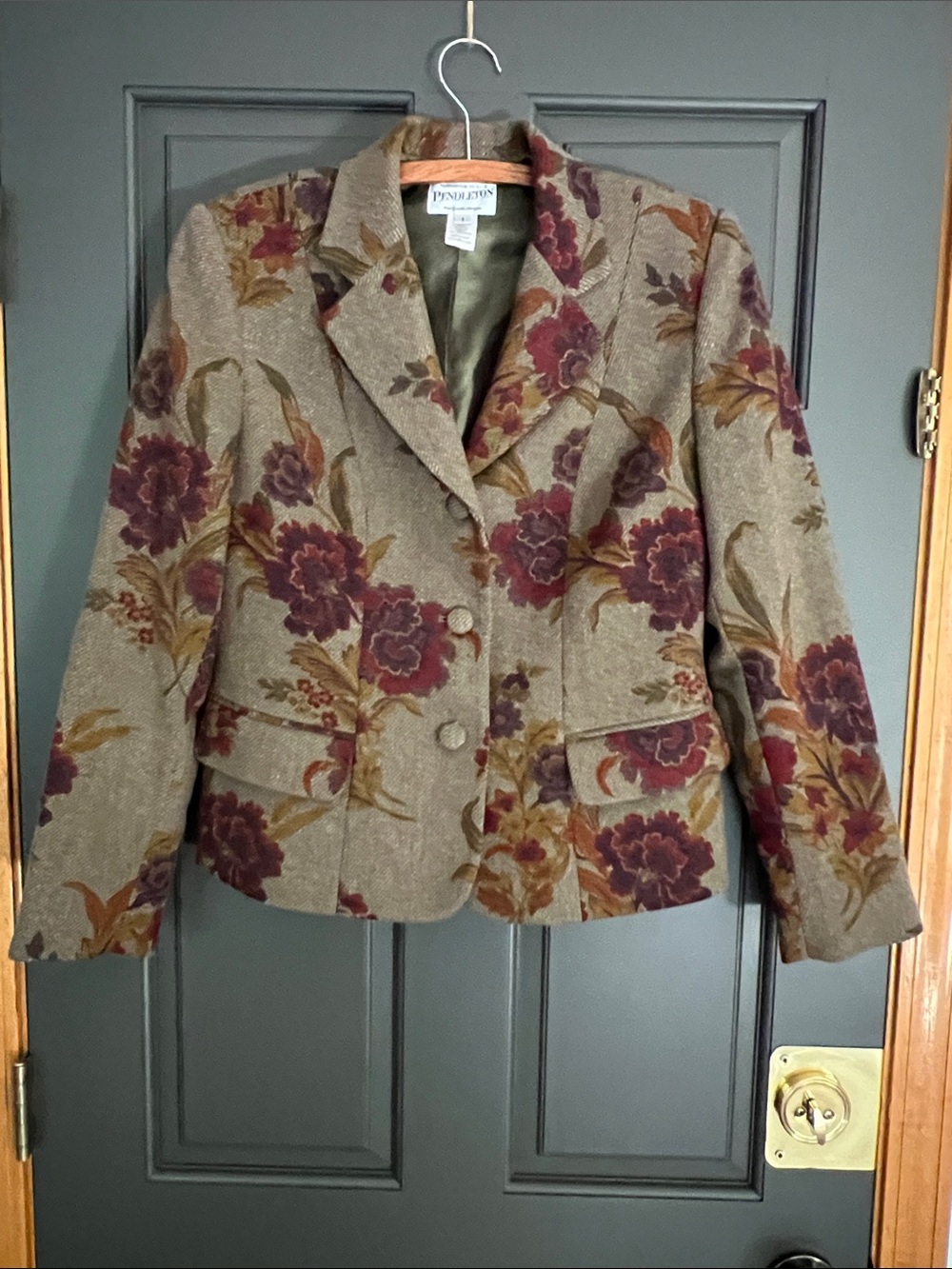 Pendleton~Vintage~Vivid Floral & Tan~Wool Blend Blazer~3-Button Closure~Size 6
